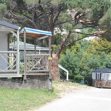 Camping Plateau Des Chasses 4* Mandelieu