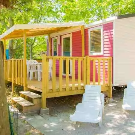 Camping Plateau Des Chasses 4*