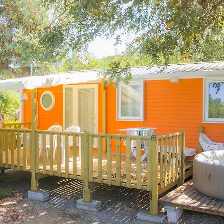 Camping Plateau Des Chasses Kemping Mandelieu